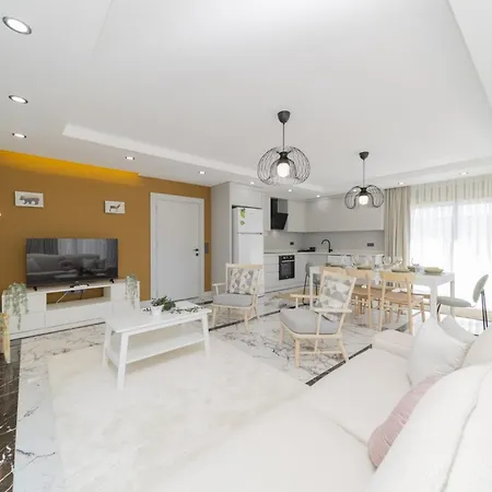Flat W Pool And Balcony 10 Min To Beach In Serik